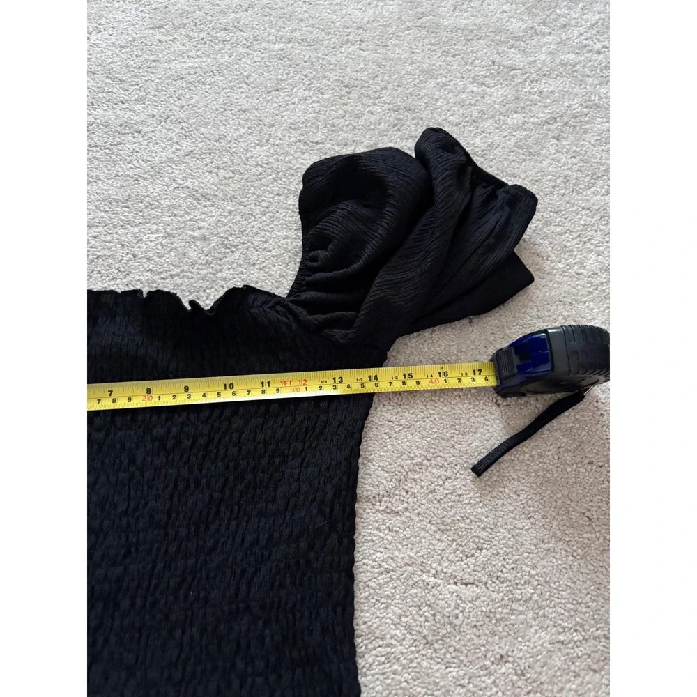 SOLD H&M Black Smocked Puff Sleeve Square Neck Top Women's Medium - Picture 5 of 5